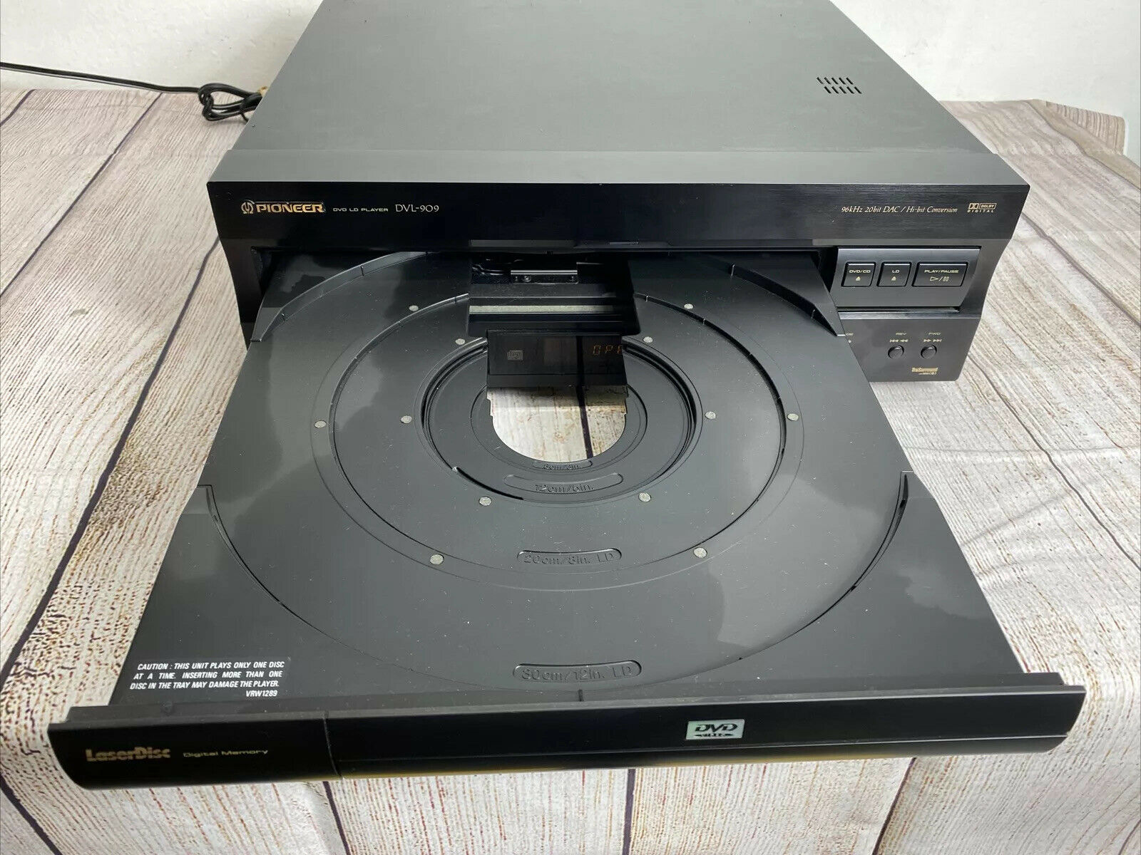 LaserDisc Database - Hardware - Pioneer - DVL-909