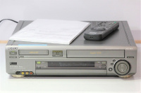 LaserDisc Database - Hardware - Sony - WV-ST1